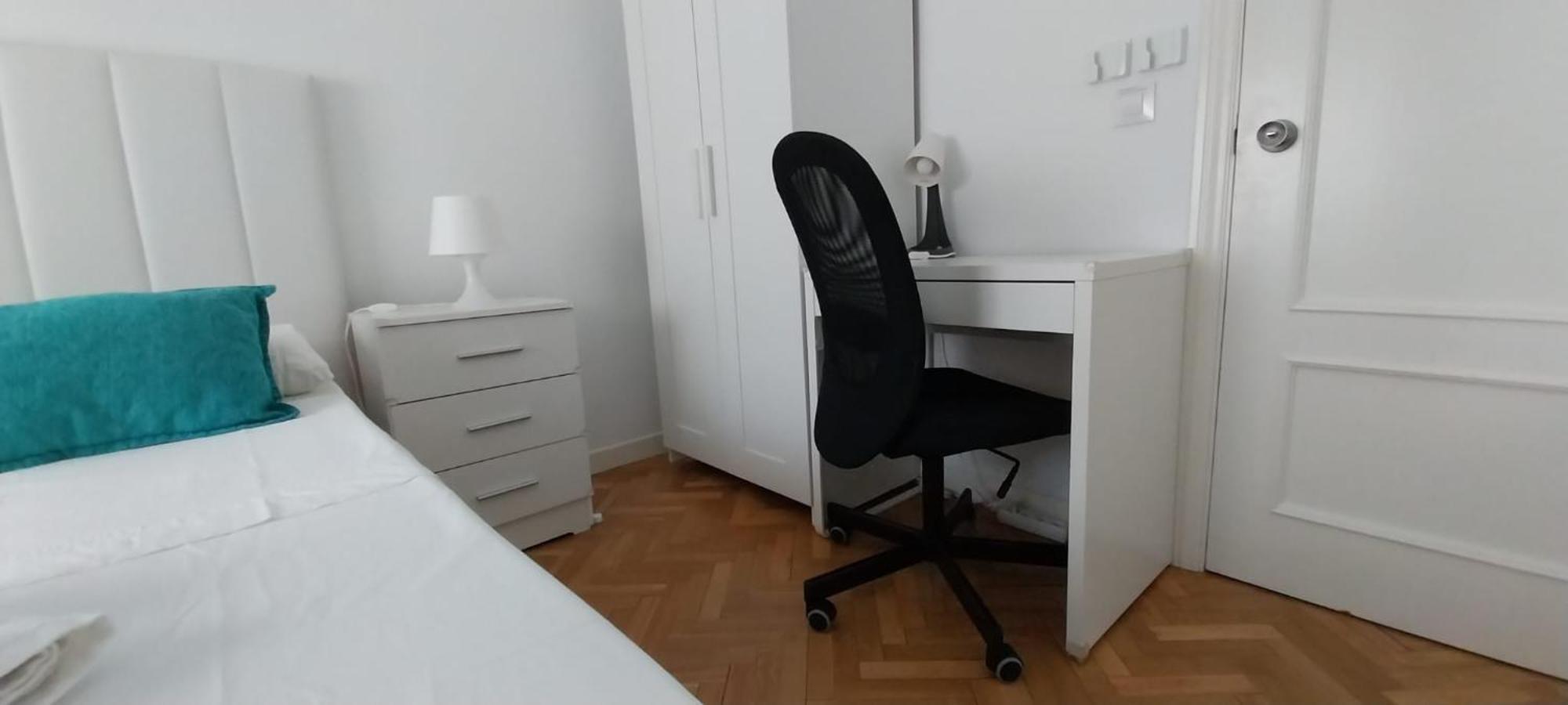 Madrid Center Room Private 7 Minutes Or 4 Metro Stops Экстерьер фото