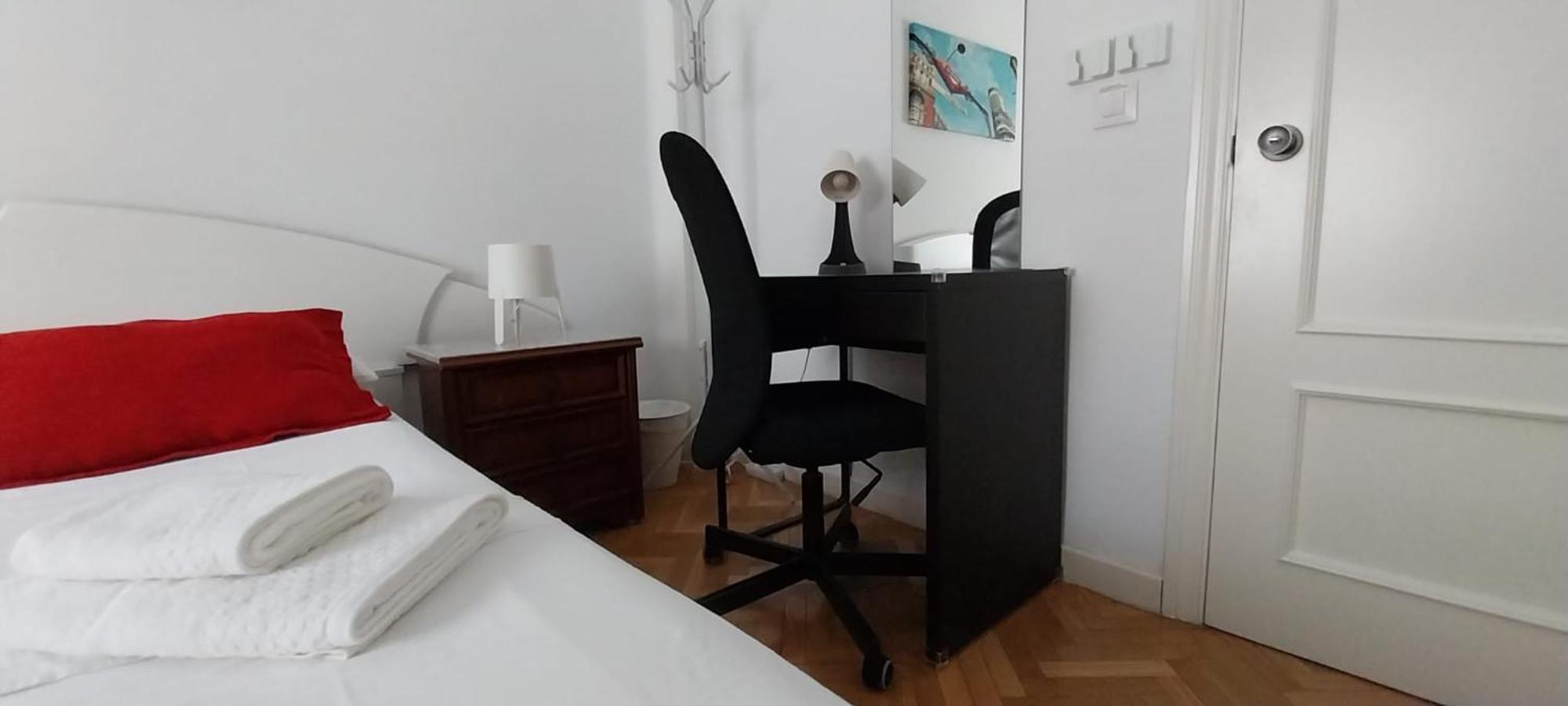 Madrid Center Room Private 7 Minutes Or 4 Metro Stops Экстерьер фото